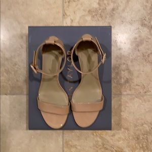 Ann Taylor May Patent Block Heel 9.5 Nude